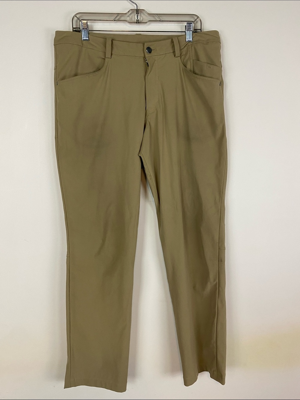 lululemon athletica Men's Stretch Chinos - Khaki